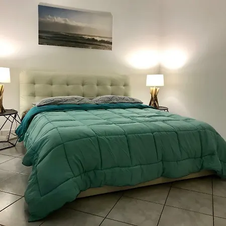 Interno 5 *