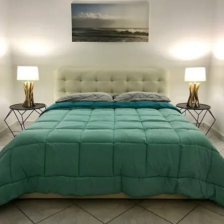 Interno 5 *